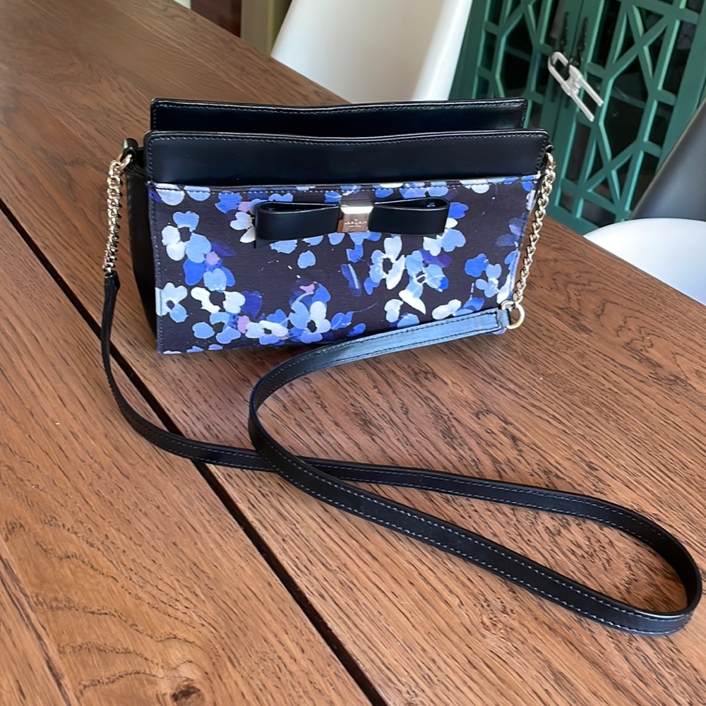Kate Spade crossbody bag small. Blue and purple flowers almost new!